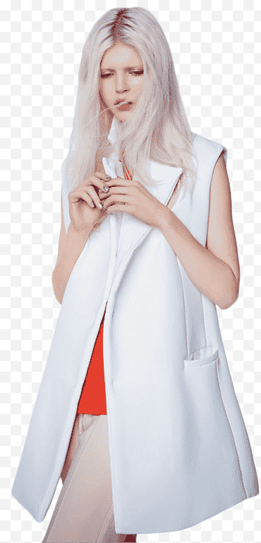 Ola Rudnicka, vrouw in witte top png