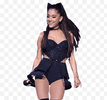 Ariana Grande trong tour trăng mật, người phụ nữ mỉm cười trong chiếc áo crop top trái tim màu đen và quần short png