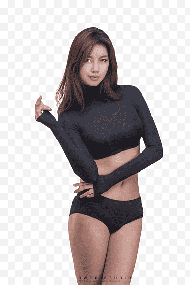 BAN JI HEE, femme portant un haut court noir tout en posant png